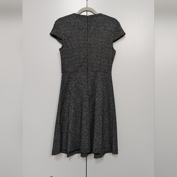 Elegant Black and Gray Women's Dress - Picture 6 of 7